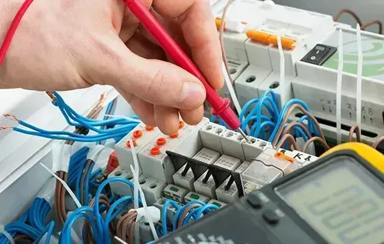 Professional electrician in Camberwell